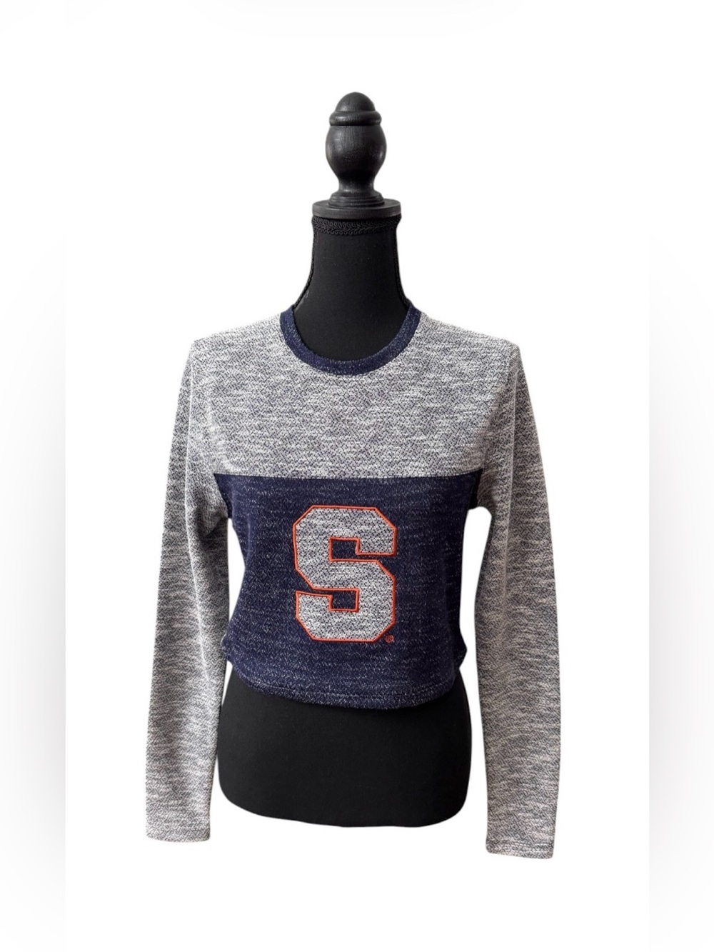Cropped Navy and Gray Crewneck Sweatshirt with 'S' Graphic  - Syracuse